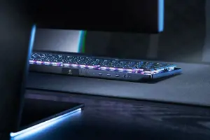 "Razer" žaidimų klaviatūra "Deathstalker V2 Pro Tenkeyless RGB LED light, JAV, belaidė, juoda, optiniai jungikliai (linijiniai)