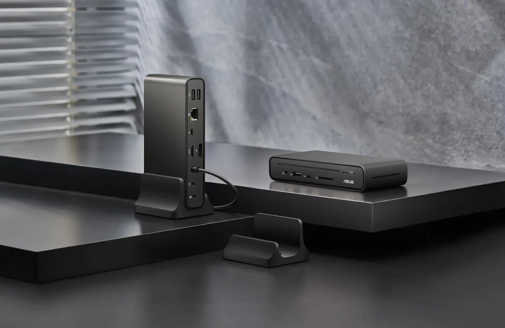 Asus | DC300 Triple Display USB-C Dock | 90XB08CN-BDS090 | DisplayPorts quantity 1 | HDMI ports quantity 1 | Ethernet LAN