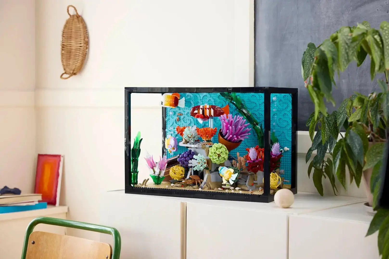 LEGO ICONS 10366 Tropical Aquarium