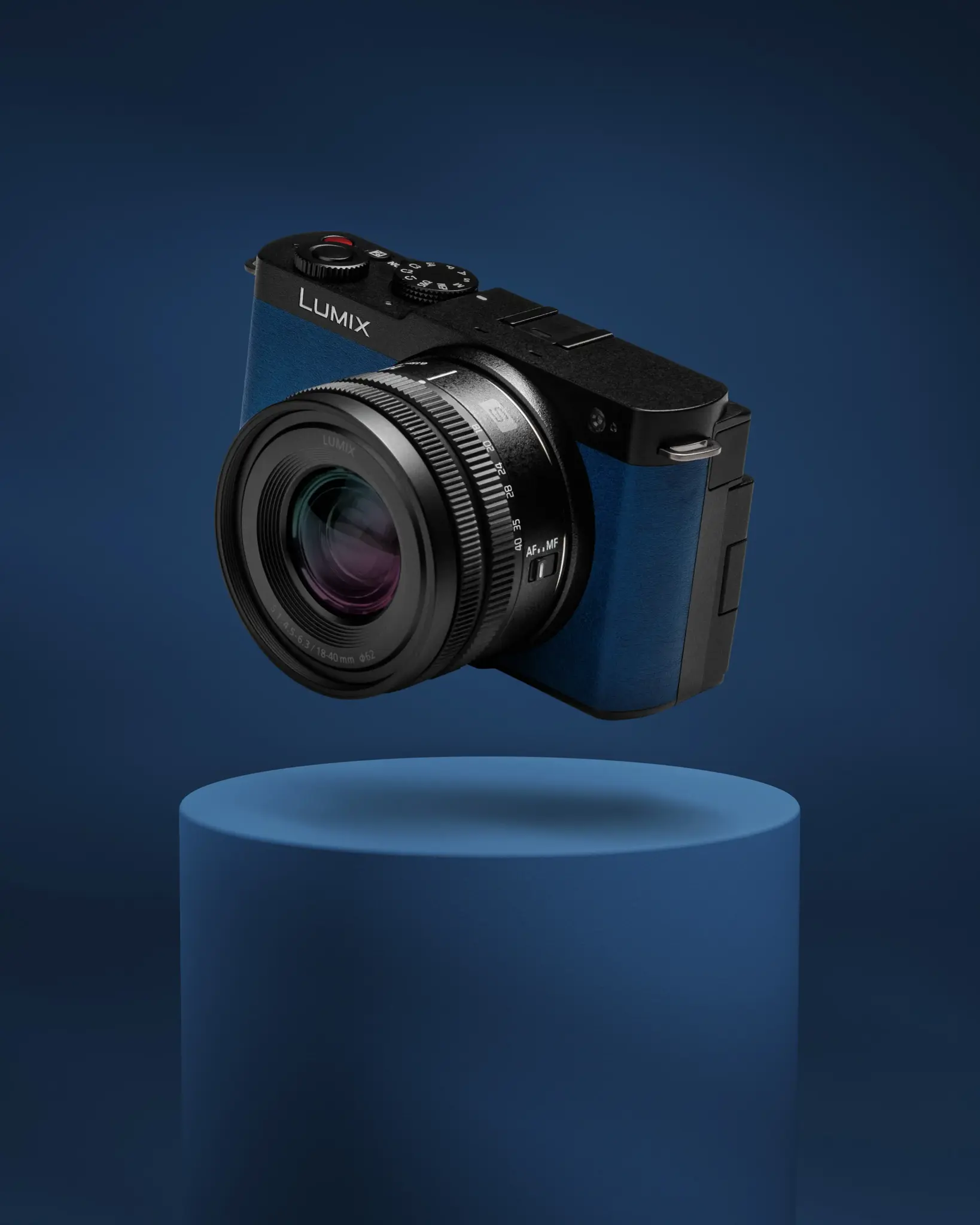 Panasonic Lumix DC-S9 body, night blue