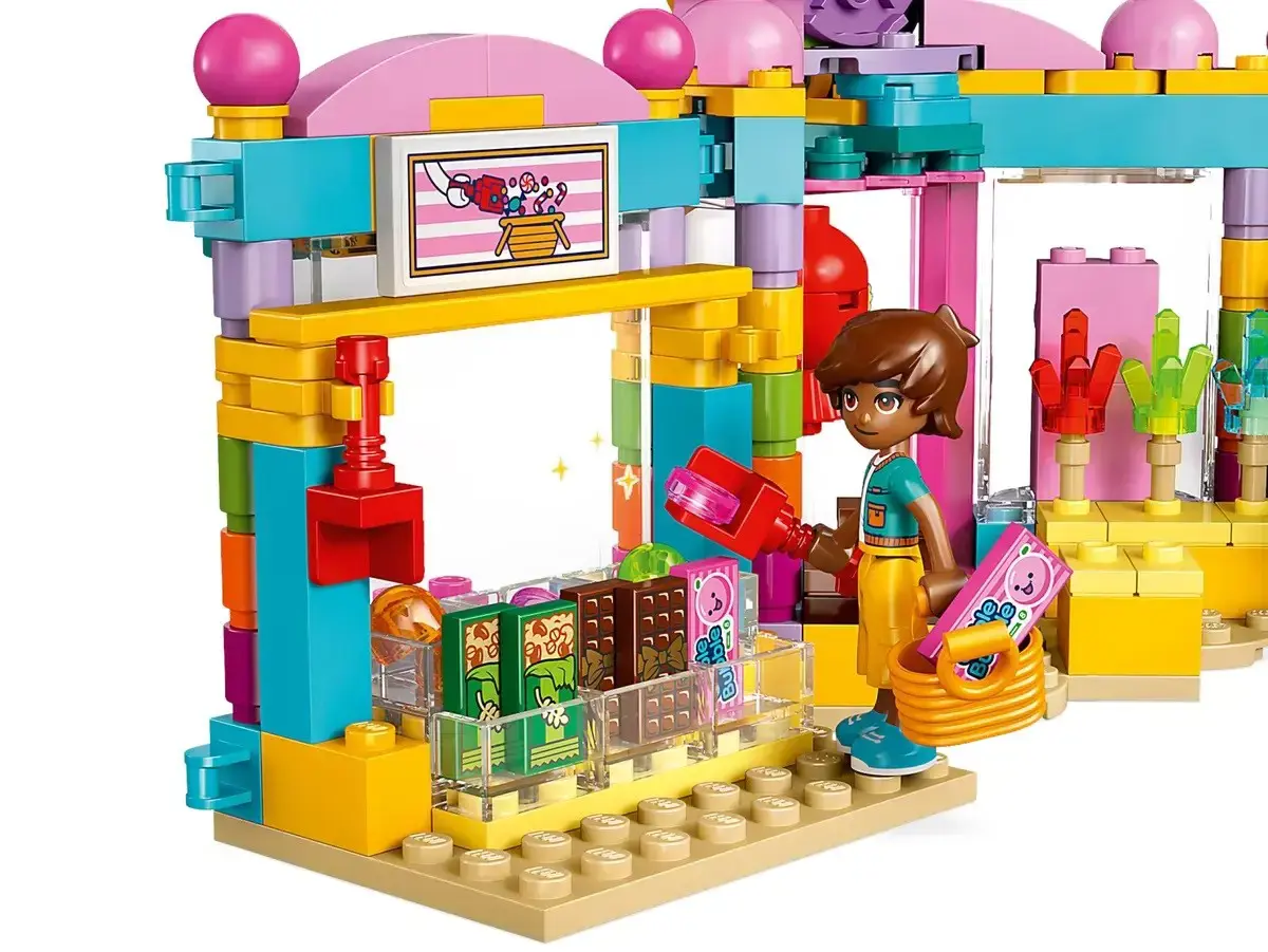 LEGO FRIENDS 42649 Heartlake City Candy Store