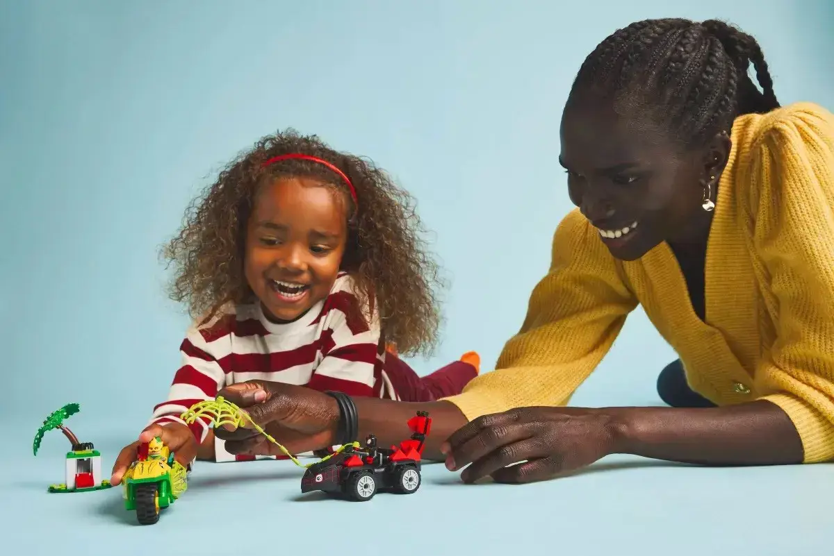 LEGO MARVEL 11198 Spin and Electro Dinosaur Vehicle Chase