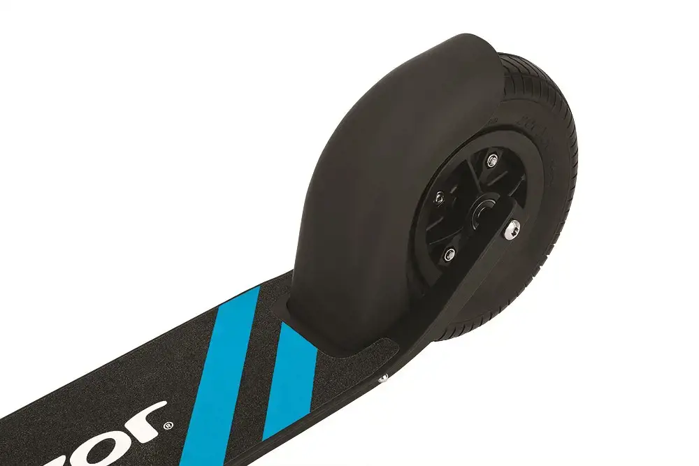 Paspirtukas Razor 13073005, Juoda