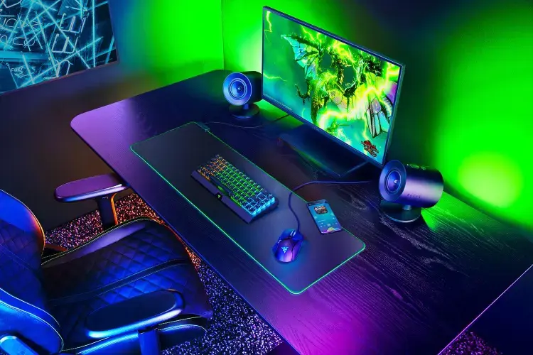 "Razer Nommo V2" - 2.1 žaidimų garsiakalbiai