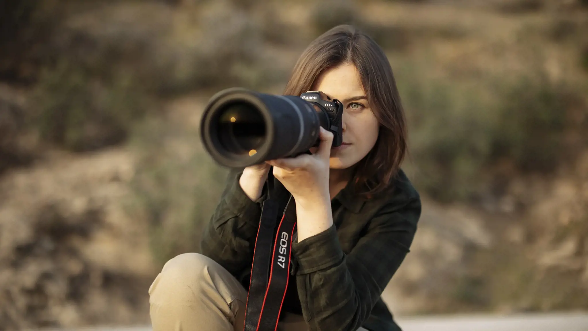 "Canon EOS R7" + RF-S 18-150 mm IS STM, 32,5 MP, 6960 x 4640 taškų, CMOS, 4K Ultra HD, jutiklinis ekranas, juoda