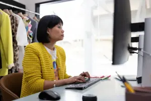 HP 720 Multi-Device Rechargeable Wireless Keyboard and Mouse Combo