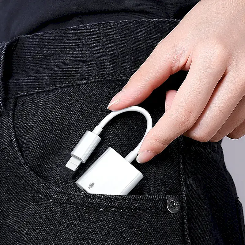 Joyroom universal Lightning adapter - 3.5mm mini jack with charging port white (S-Y105)