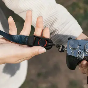 "Peak Design Cuff" riešo dirželis, vidurnaktis