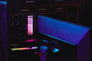 KINGSTON 16GB 5600MT/s DDR5 CL36 DIMM atmintinių rinkinys iš 2 "FURY Beast RGB EXPO
