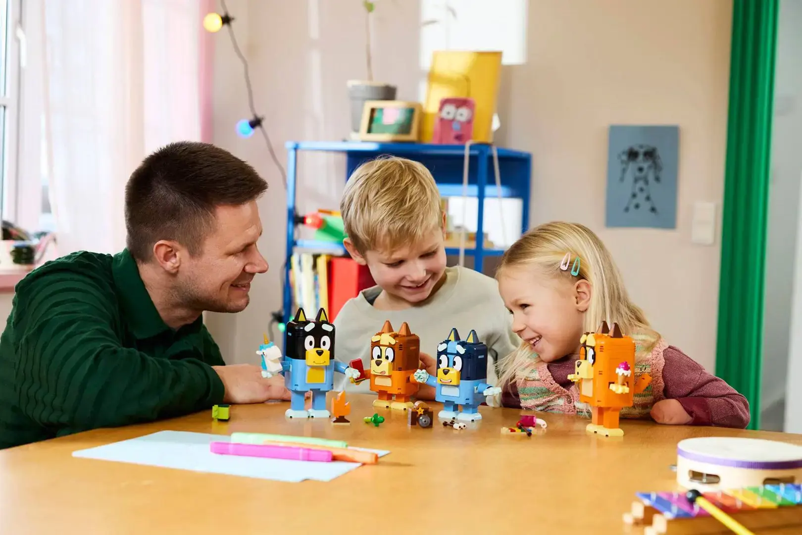 LEGO BLUEY 11217 Brick-Built Bluey Family