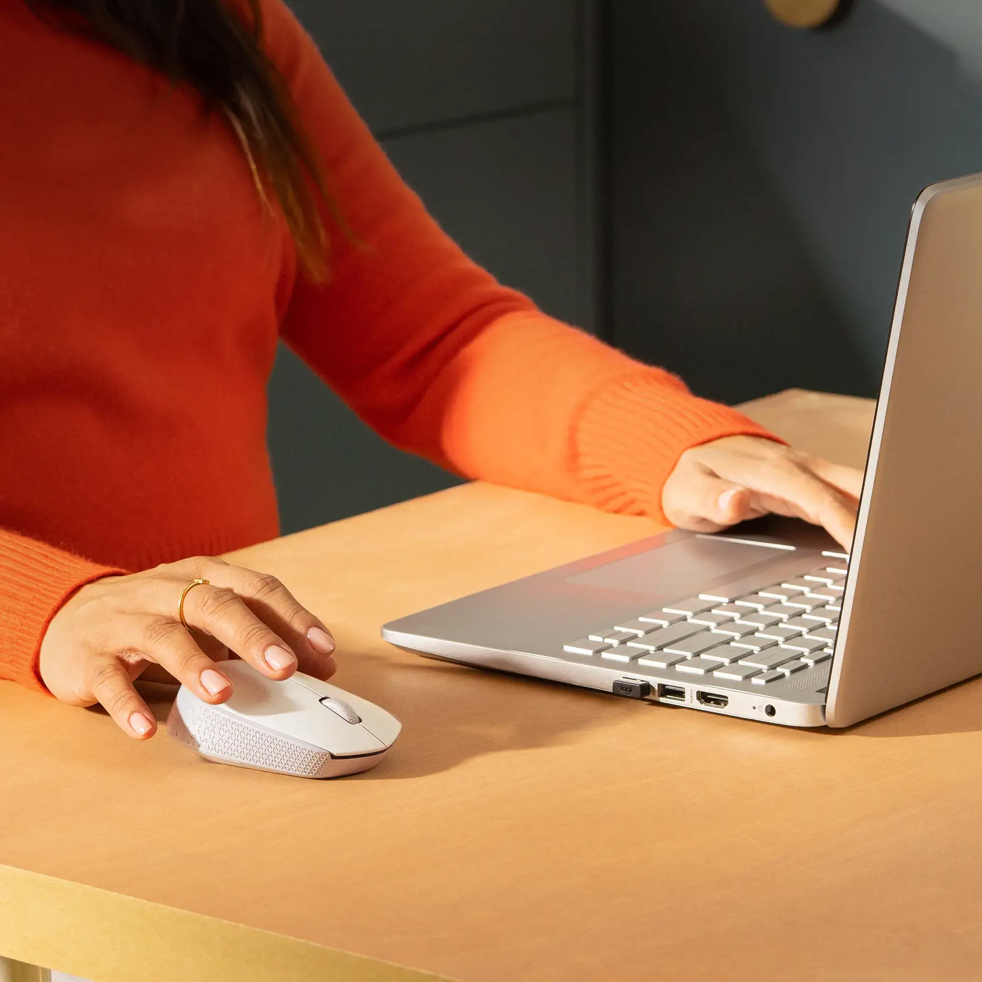 "Logitech M171", dvipusis, optinis, RF belaidis, baltas