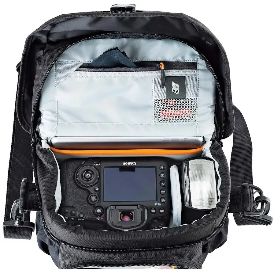 Lowepro fotoaparato krepšys Nova 170 AW II, juodas