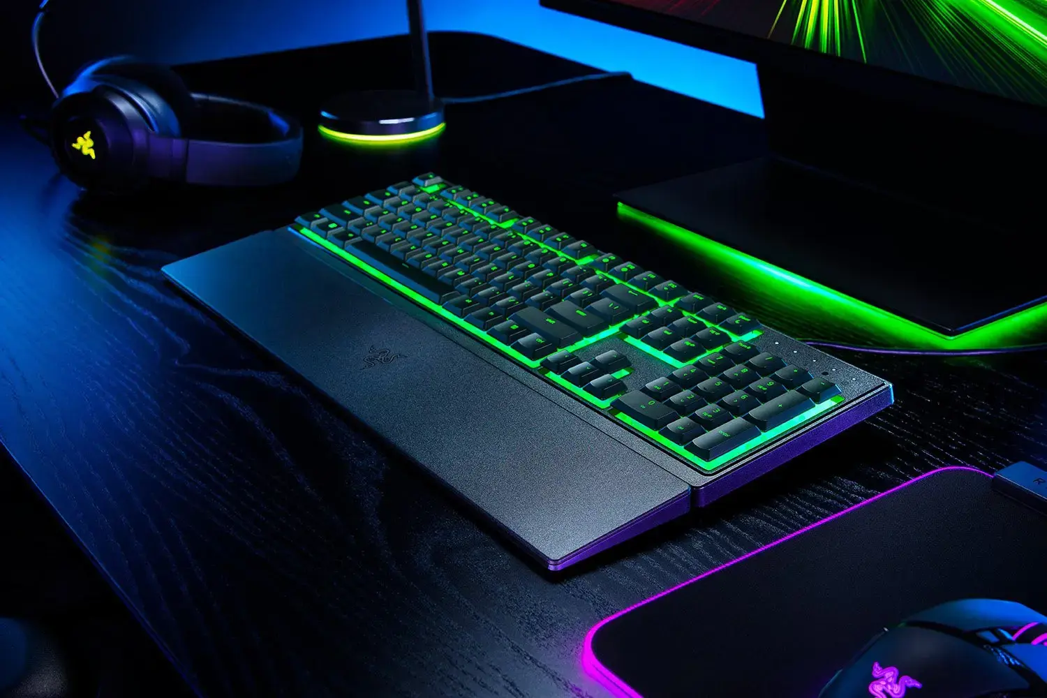"Razer" žaidimų klaviatūra "Ornata V3 X" RGB LED apšvietimas, NORD, laidinė, juoda, tyli membrana, skaitmeninė klaviatūra
