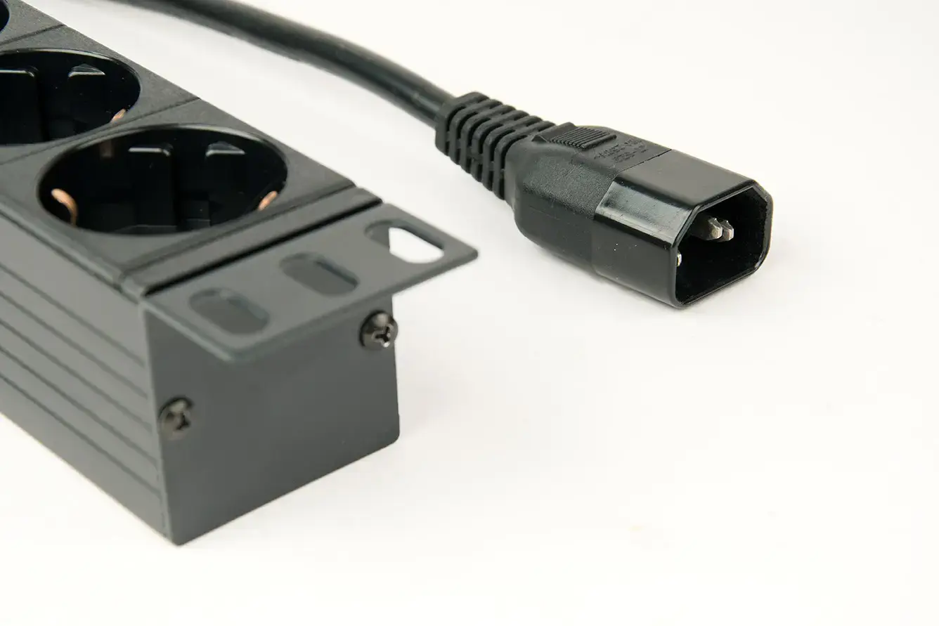 GEMBIRD PDU 8x Schuko 1U 10A 3m C14 kištukas