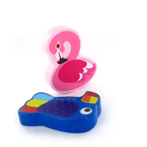 Medinės mišrios barškutės (flamingas, tukanas), atsitiktinis modelio pasirinkimas