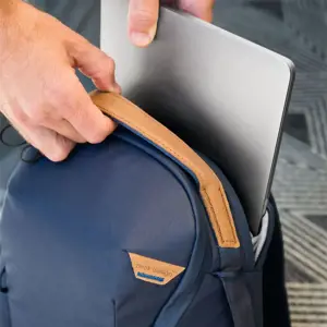 "Peak Design Everyday" kuprinė Zip V2 15L, vidurnaktis