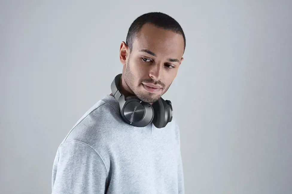 "Technics" belaidės ausinės EAH-A800E-K, juodos spalvos