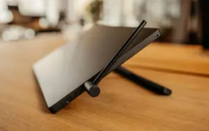 Wacom graphics tablet Cintiq 16 (2025)