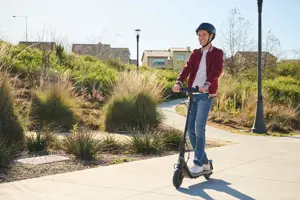 "Ninebot by Segway Kickscooter E2 PRO E", juodas