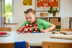 LEGO MINECRAFT 21270 The Mooshroom House