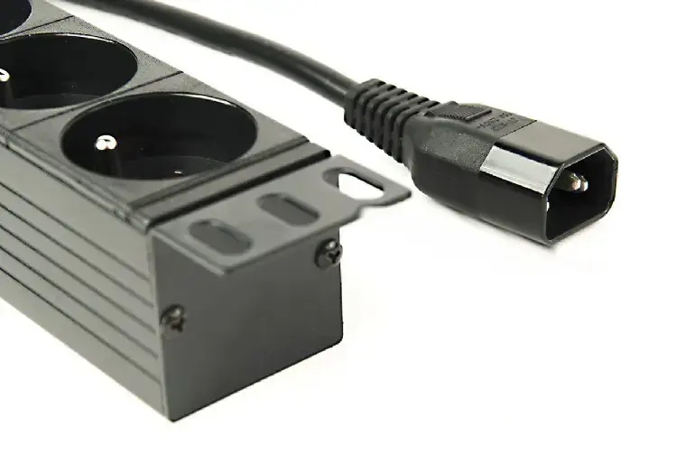GEMBIRD PDU 8x prancūziškas lizdas 1U 10A 3m C14 kištukas