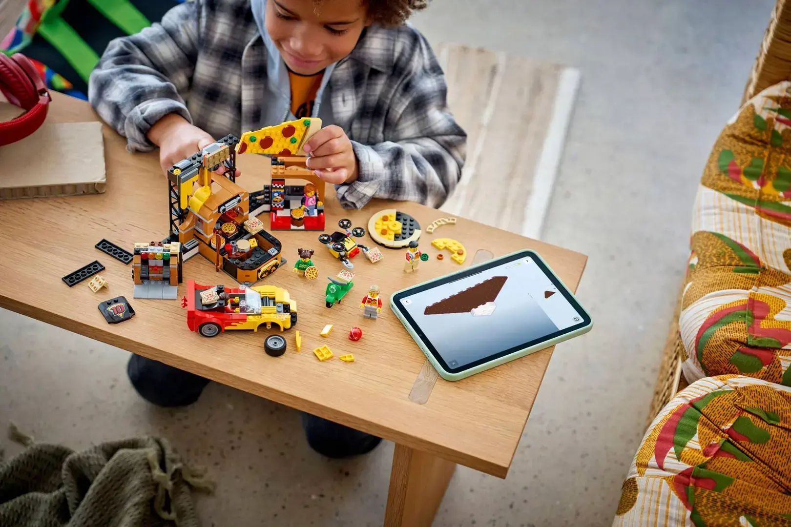 LEGO CITY 60496 Pizza Delivery Experience with Vehicles