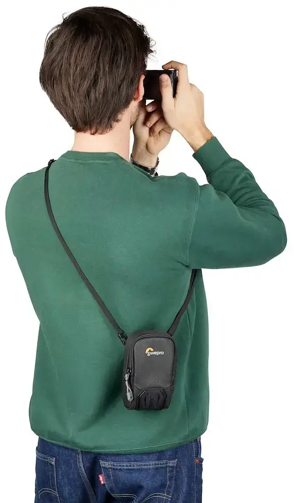 Lowepro camera bag Adventura CS 20 III, black