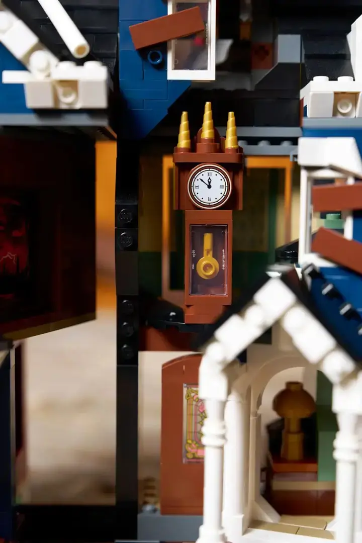 LEGO ICONS 11370 Stranger Things: The Creel House