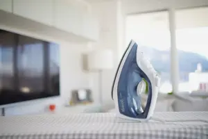 Gorenje SIK2200WB | Steam iron | 2200 W | Continuous steam 35 g/min | Water tank capacity 450 ml | Blue | Steam boost performance 160 g/min