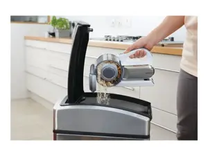"Black &amp; Decker" PV1820L rankinis dulkių siurblys "Chrome" be maišelio