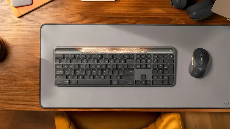 Logitech Signature Slim Solar+ K980 Belaidė klaviatūra, RF Wireless+Bluetooth, US Int, Graphite