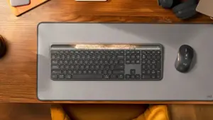 Logitech Signature Slim Solar+ K980 Belaidė klaviatūra, RF Wireless+Bluetooth, US Int, Graphite