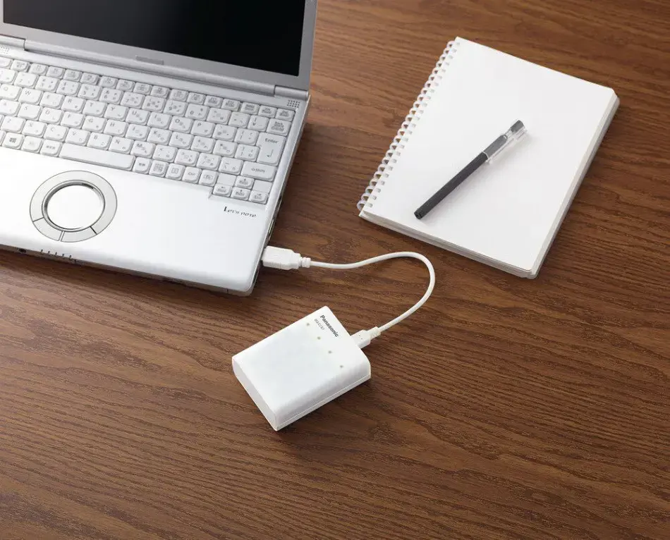 Panasonic charger Smartplus USB + 4x AA Eneloop  2000 mAh