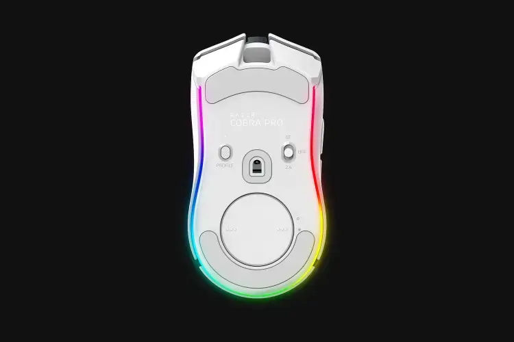 Razer Cobra Pro Belaidė žaidimų pelė RF Wireless + Bluetooth + USB-C, 30000 DPI, Balta