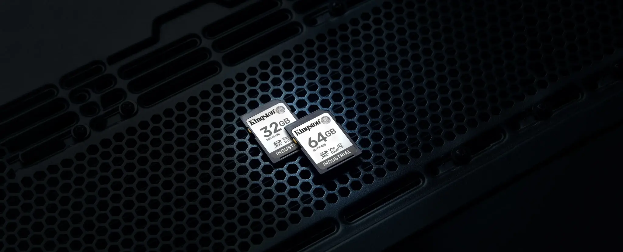 KINGSTON 32GB SDHC pramoninis -40C iki 85C C10 UHS-I U3 V30 A1 pSLC