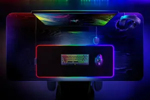"Razer Strider Chroma" pelės kilimėlis, 900 x 370 x 4 mm, juodas