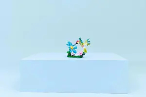 LEGO CREATOR 3 IN 1 31384 Wild Animals: Colorful Hummingbird