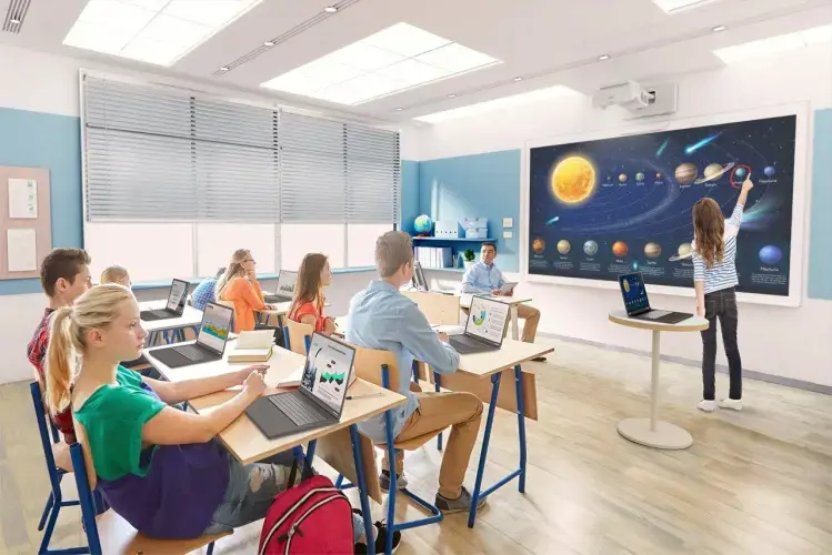 "Epson EB-770Fi", 4100 ANSI liumenų, 3LCD, 1080p (1920x1080), 2500000:1, 16:9, 1524-2540 mm (60-100")