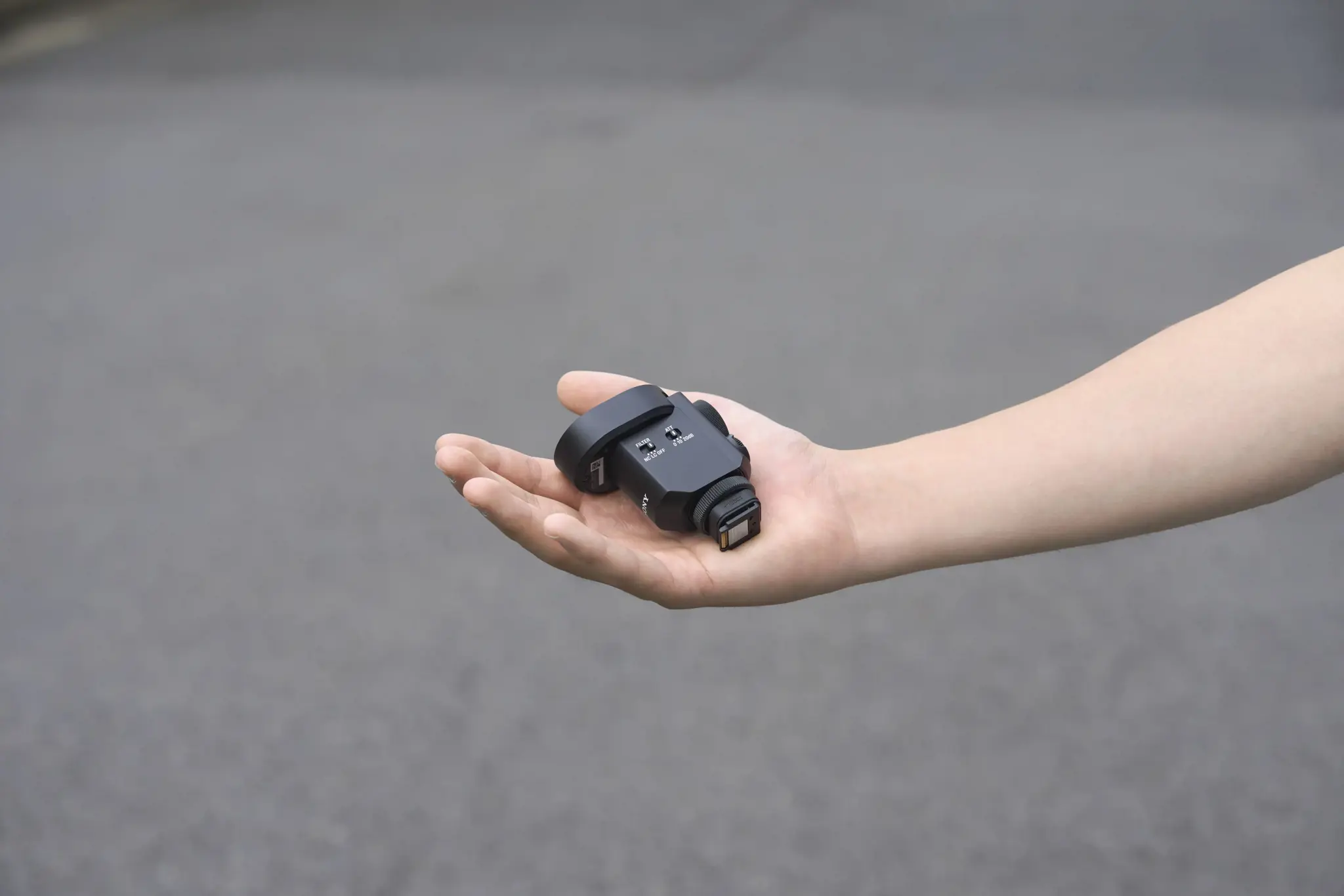 "Sony ECM-M1", Skaitmeninio fotoaparato mikrofonas, -20 dB, juodas, 7,2 V, 40 mm, 64,4 mm