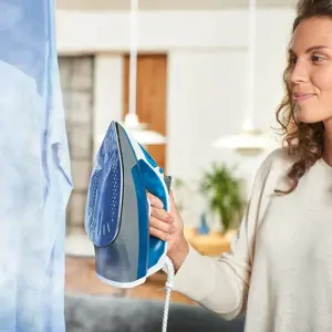 "Black+Decker" garų lygintuvas BXIR2200E (2200 W; baltos ir mėlynos spalvos)