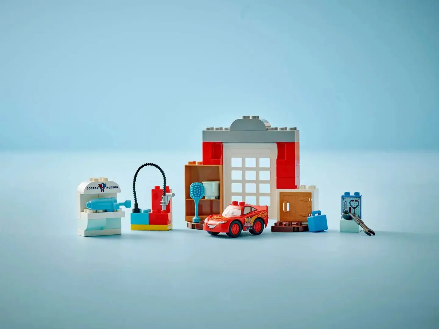 LEGO DUPLO 10456 McQueen's Visit to Doc's Garage