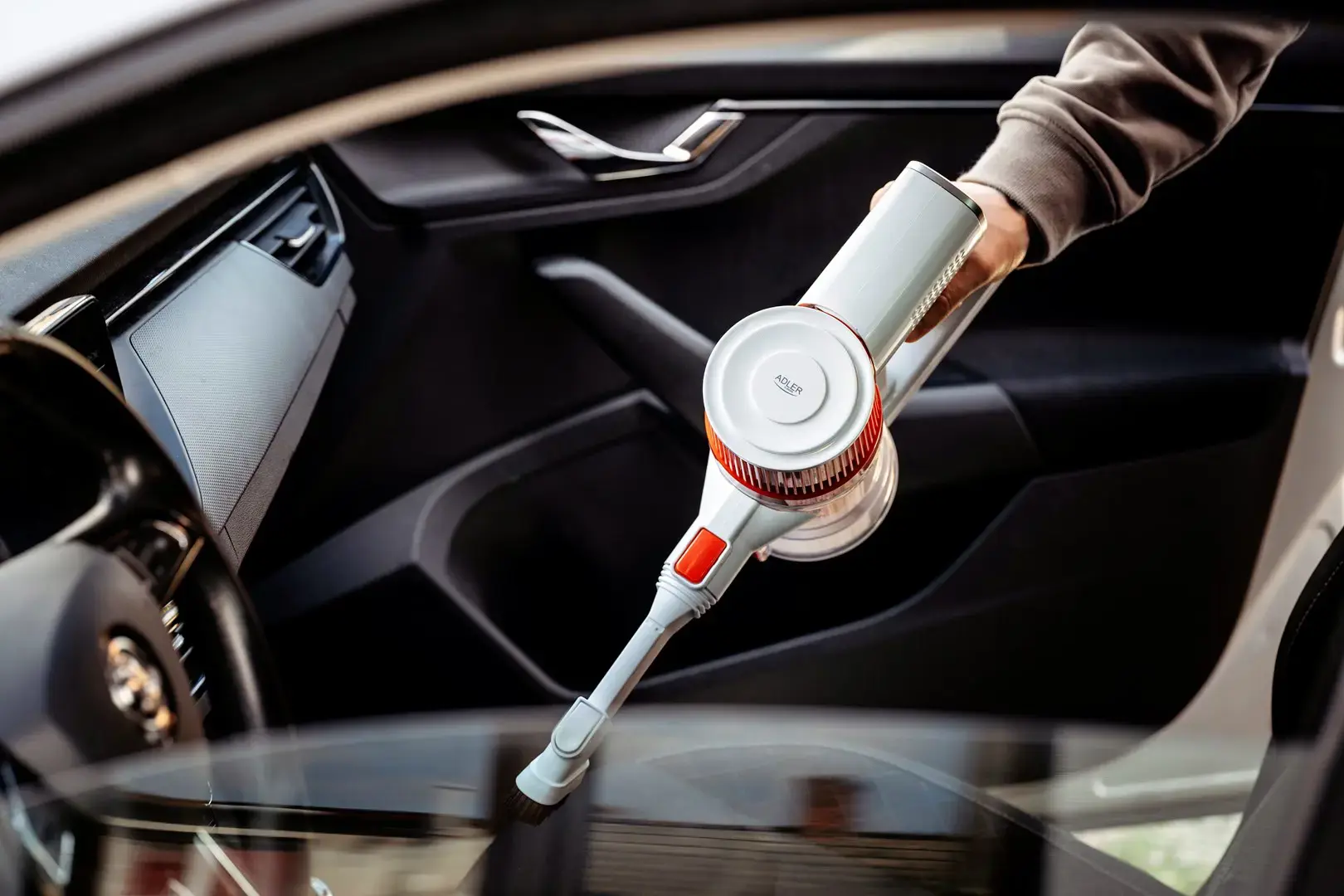 "Adler AD 7051" belaidis dulkių siurblys