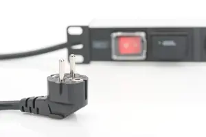 DIGITUS 19inch Outlet stripe 7x with on/off switch and surge protection black