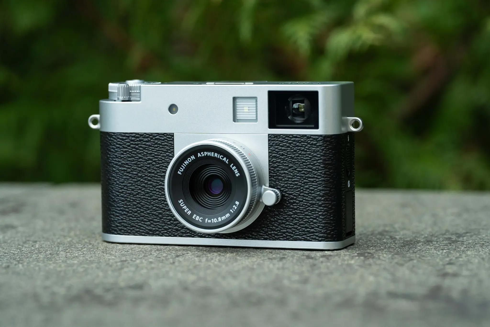 Fujifilm X-HF1, silver