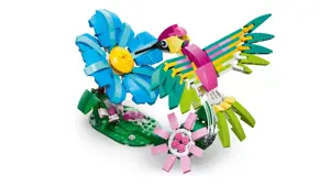 LEGO CREATOR 3 IN 1 31384 Wild Animals: Colorful Hummingbird
