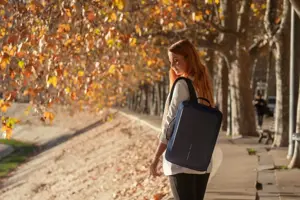 XD DESIGN KUPRINĖ NUO VAGYSTĖS BOBBY BIZZ 2.0 NAVY BLUE P/N: P705.925