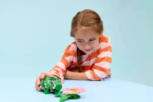 LEGO CREATOR 3 IN 1 31377 Turtle with a Water Lily Flower