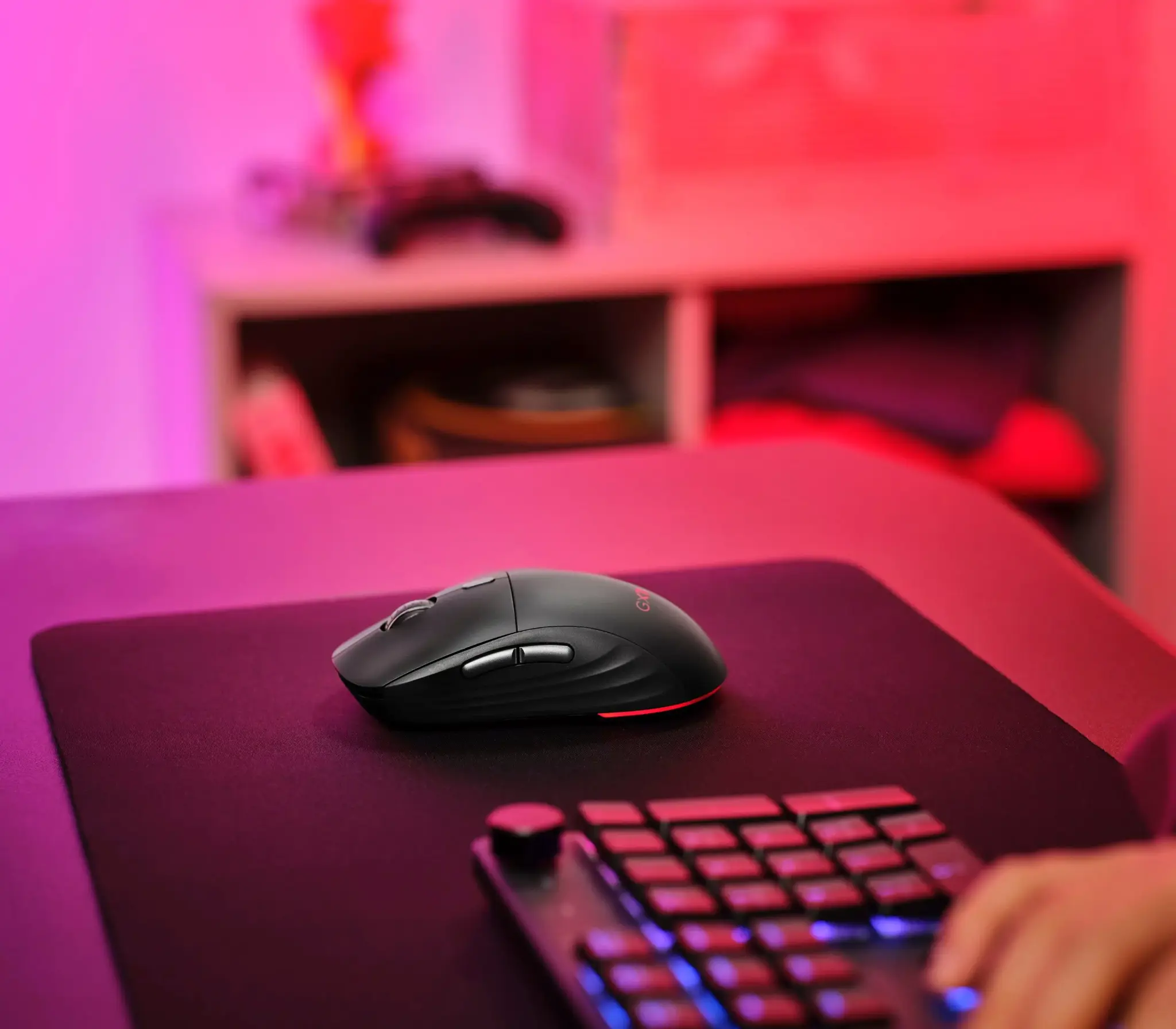 Trust GXT 926 Redex II, Right-hand, Laser, RF Wireless, 10000 DPI, Black