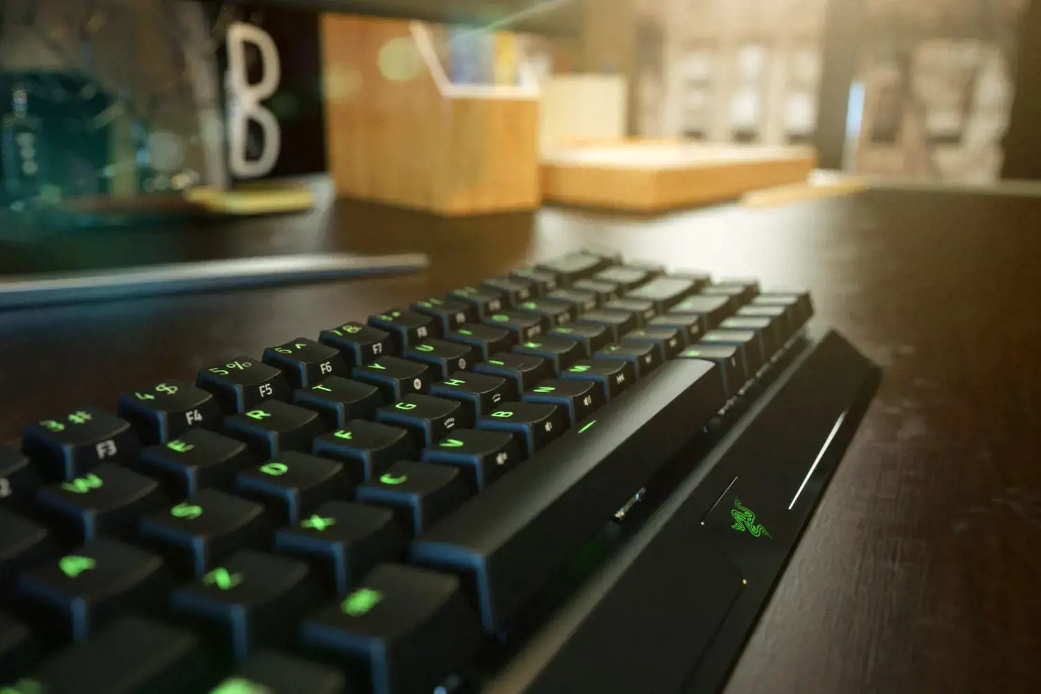 "Razer BlackWidow V3 Mini HyperSpeed" mechaninė žaidimų klaviatūra, RGB LED apšvietimas, "Nordic", belaidė, juoda, geltonas jungiklis