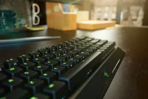 "Razer BlackWidow V3 Mini HyperSpeed" mechaninė žaidimų klaviatūra, RGB LED apšvietimas, "Nordic", belaidė, juoda, geltonas jungiklis